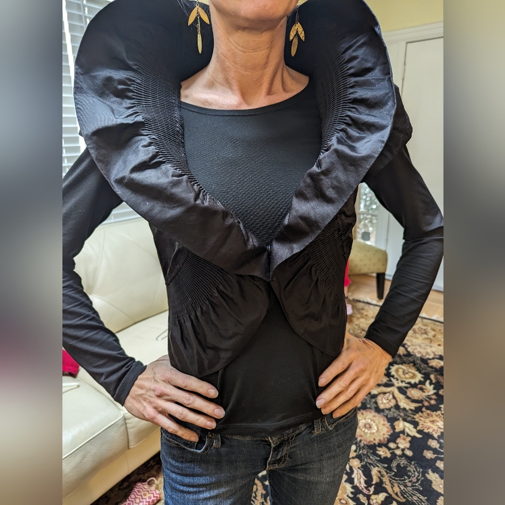 Black textured ruffled bolero jacket with 1 button hidden closure S